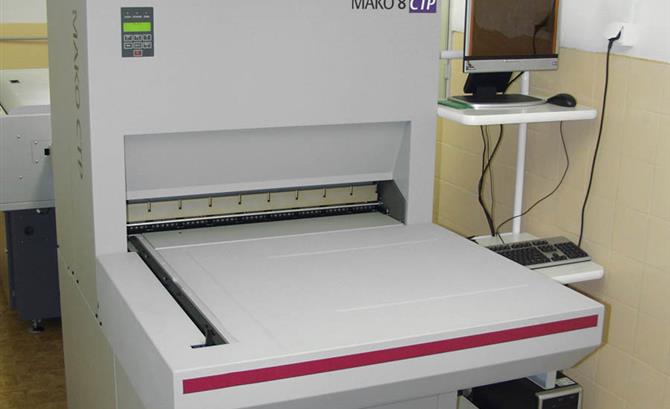 ECRM MAKO 8