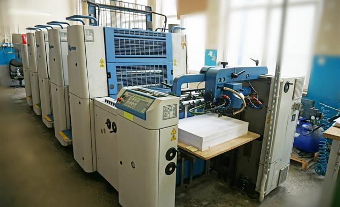 KBA PERFORMA 74 - 4