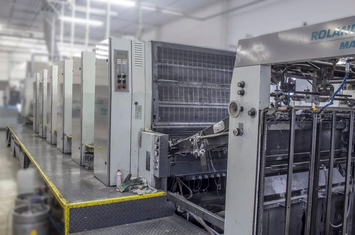 F b machine. Man Roland 705 lv. Manroland r705 3b Hi Print. Man Roland 510. Офсетная машина ман Роланд 304.